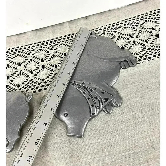 VTG Pewter Pig Trivet and Wall Decor Kitchen - Picture 3 of 14